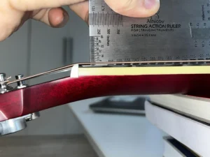 Cách chỉnh action guitar để chơi nhẹ tay hơn