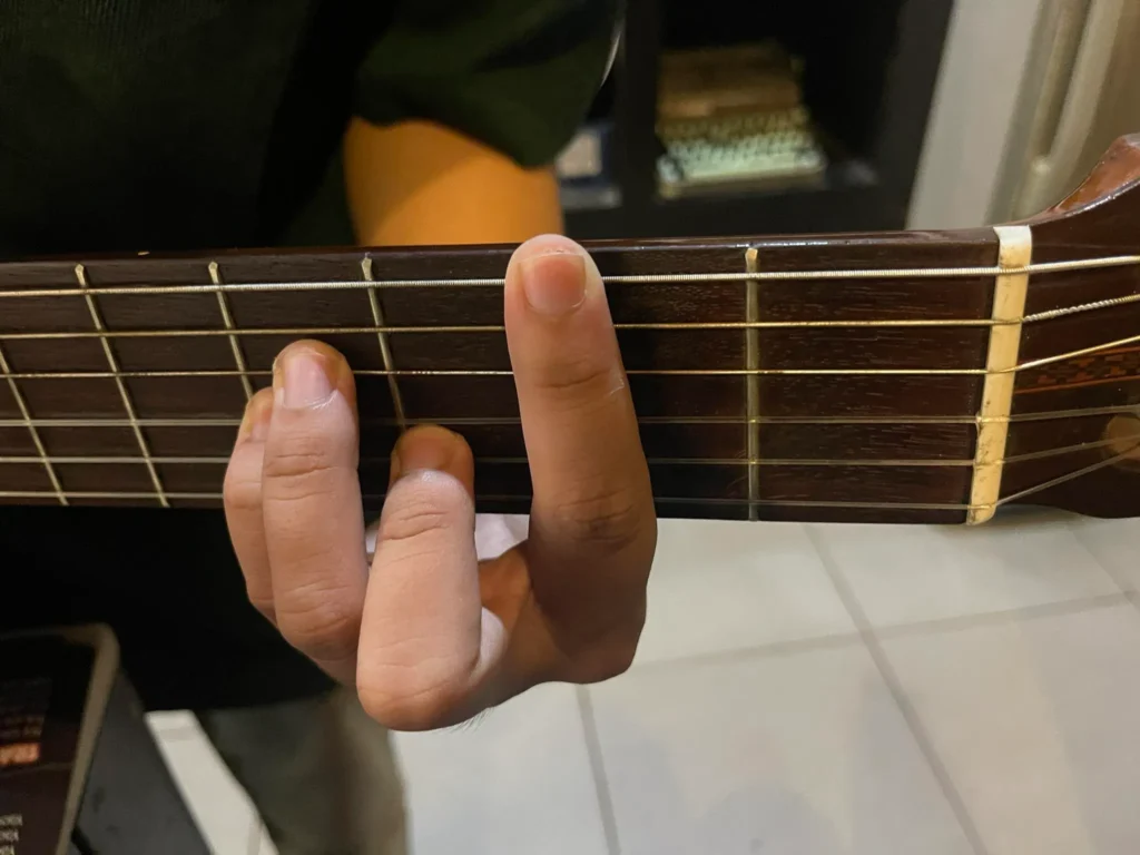 Cách luyện chuyển hợp âm nhanh và chính xác