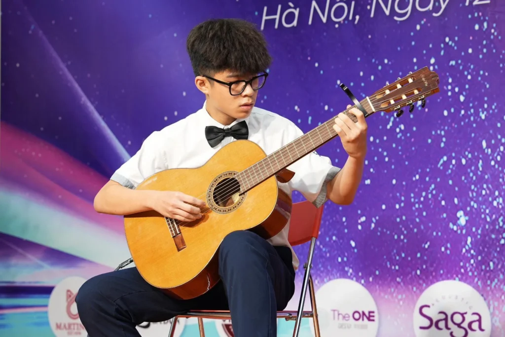 festival guitar