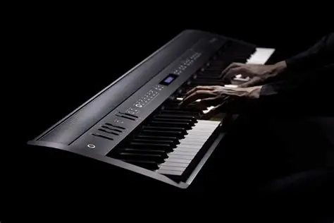 Dòng đàn piano điện Roland FP-Series được đánh giá cao nhờ thiết kế nhỏ gọn, hiện đại, dễ di chuyển, cùng chất lượng âm thanh chân thực nhờ công nghệ SuperNATURAL Piano Sound, phù hợp cho cả người mới bắt đầu và người chơi lâu năm. Bàn phím PHA-4 Standard mang lại cảm giác phím như đàn cơ thực thụ.